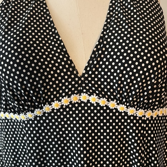 Black and White polka dot with white and yellow daisies swim dress Size 16W - Picture 5 of 5